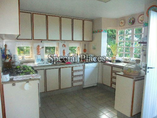 Conheça COZINHA EMPREGADOS do imóvel - Casa em Condomínio São Conrado, Iposeira, São Conrado, Rio de Janeiro, RJ À Venda, 5 Quartos, 400m² - BAC4665 - 10 COZINHA EMPREGADOS