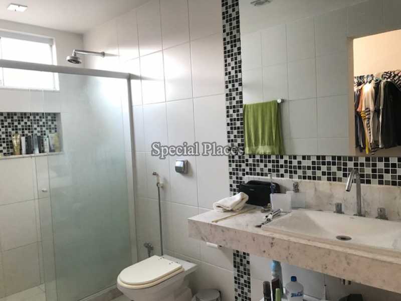 Conheça BANHEIRO SUÍTE 1 do imóvel - Casa À Venda no Condomínio Barra, Rio Mar - Barra da Tijuca - Rio de Janeiro - RJ - BAC4701 - 19 BANHEIRO SUÍTE 1