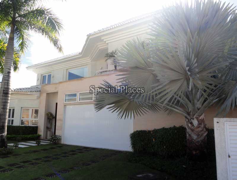 Conheça FACHADA do imóvel - Casa À Venda no Condomínio Barra, Santa Mônica Jardins - Barra da Tijuca - Rio de Janeiro - RJ - BAC4703 - 1 FACHADA