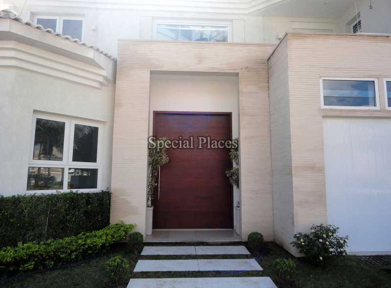 Conheça ENTRADA PRINCIPAL do imóvel - Casa À Venda no Condomínio Barra, Santa Mônica Jardins - Barra da Tijuca - Rio de Janeiro - RJ - BAC4703 - 4 ENTRADA PRINCIPAL