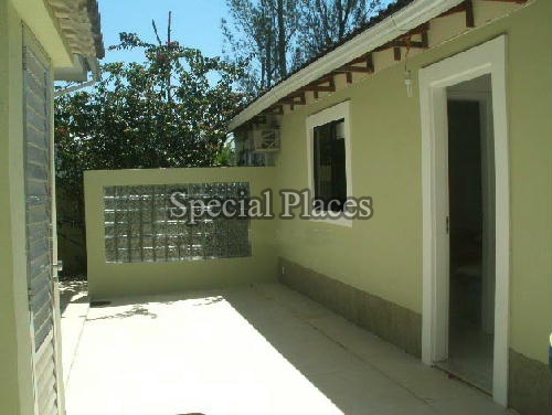 Conheça ACESSO DEPENDENCIAS do imóvel - Casa À Venda no Condomínio Barra, Crystal Lake - Barra da Tijuca - Rio de Janeiro - RJ - BAC4743 - 12 ACESSO DEPENDENCIAS