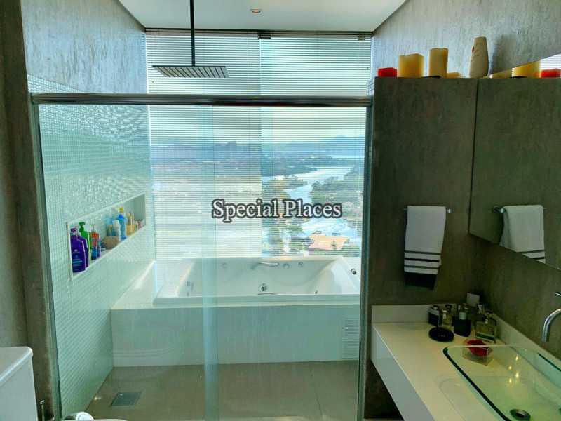 Conheça 10 BANHEIRO SUITE PRINCIPAL do imóvel - Casa À Venda no Condomínio Itanhangá, Portinho do Massarú - Itanhangá - Rio de Janeiro - RJ - BAC4840 - 11 10 BANHEIRO SUITE PRINCIPAL