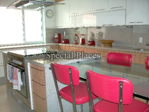 Conheça COZINHA do imóvel - Casa À Venda no Condomínio Barra, Mansões - Barra da Tijuca - Rio de Janeiro - RJ - BAC4875 - 14 COZINHA