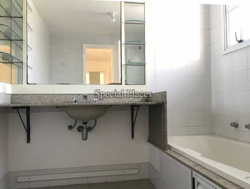 Conheça BANHEIRO SUITE MASTER do imóvel - Casa em Condomínio Recreio, Dream Village, Recreio dos Bandeirantes, Rio de Janeiro, RJ À Venda, 4 Quartos, 293m² - BAC4948 - 11 BANHEIRO SUITE MASTER