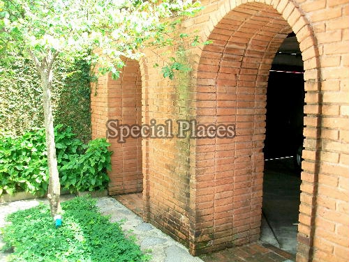 Conheça ENTRADA GARAGEM do imóvel - Casa À Venda no Condomínio Barra, Porto dos Cabritos - Barra da Tijuca - Rio de Janeiro - RJ - BAC4959 - 8 ENTRADA GARAGEM