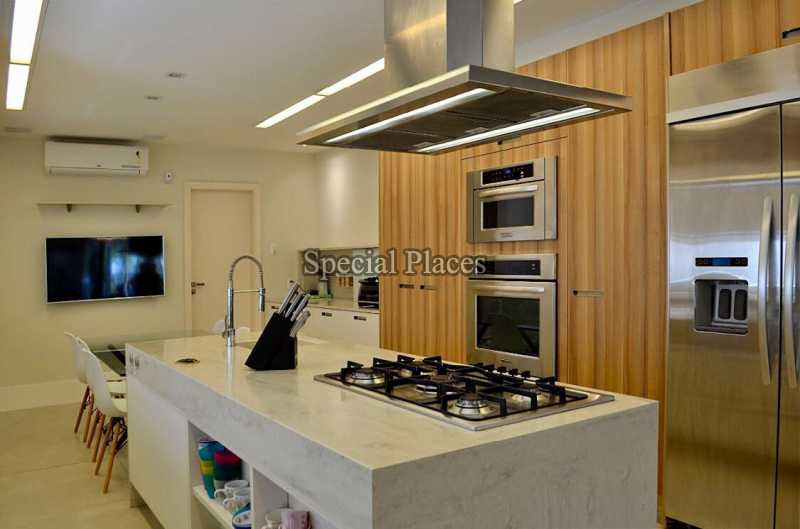 Conheça COZINHA do imóvel - Casa À Venda no Condomínio Barra, Novo Leblon - Barra da Tijuca - Rio de Janeiro - RJ - BAC5017 - 12 COZINHA