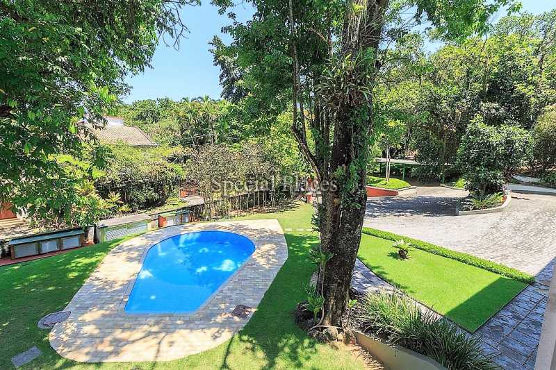 Conheça Terreno e Jardim do imóvel - Casa À Venda no Condomínio Itanhangá, Jardim - Itanhangá - Rio de Janeiro - RJ - BAC5035 - 12 Terreno e Jardim