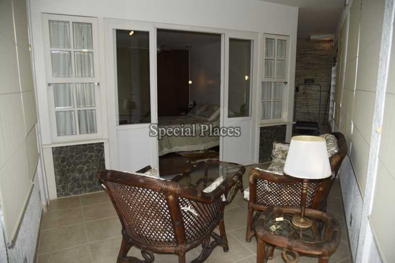 Conheça 19 varanda suite master do imóvel - Casa À Venda no Condomínio Itanhangá, Bosque Itanhangá - Itanhangá - Rio de Janeiro - RJ - BAC5037 - 20 19 varanda suite master