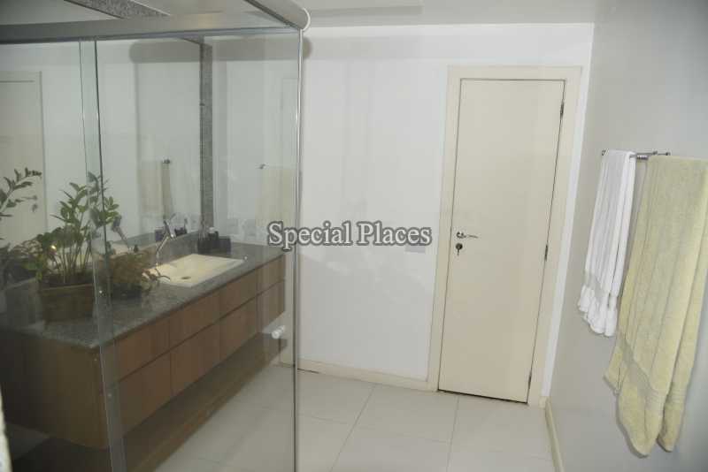 Conheça 20 banheiro suite master do imóvel - Casa À Venda no Condomínio Itanhangá, Bosque Itanhangá - Itanhangá - Rio de Janeiro - RJ - BAC5037 - 21 20 banheiro suite master
