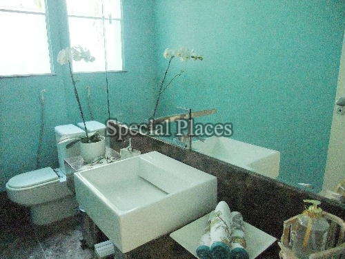 Conheça LAVABO do imóvel - Casa À Venda no Condomínio Barra, Malibu - Barra da Tijuca - Rio de Janeiro - RJ - BAC5081 - 14 LAVABO