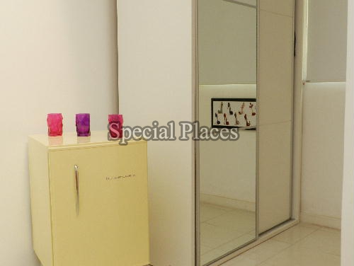 Conheça CLOSET QTO TERREO do imóvel - Casa em Condomínio Recreio, Alvorada da Barra, Recreio dos Bandeirantes, Rio de Janeiro, RJ À Venda, 4 Quartos, 300m² - BAC5089 - 13 CLOSET QTO TERREO