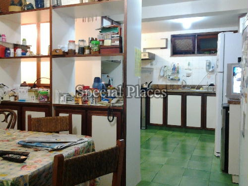 Conheça COPA COZINHA do imóvel - Casa em Condomínio São Conrado, Povoado das Canoas, São Conrado, Rio de Janeiro, RJ À Venda, 6 Quartos, 350m² - BAC5148 - 11 COPA COZINHA