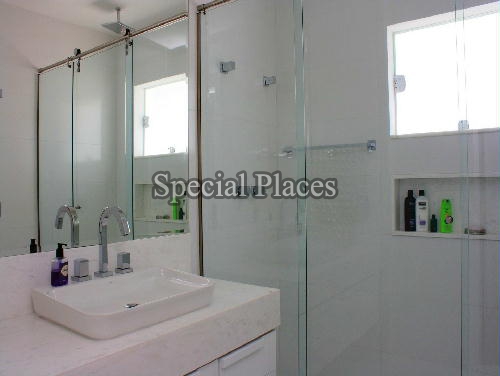 Conheça BANHEIRO 2 do imóvel - Casa À Venda no Condomínio Barra, Sernambetiba Jardim Marapendi - Barra da Tijuca - Rio de Janeiro - RJ - BAC5195 - 27 BANHEIRO 2