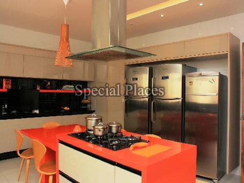 Conheça COZINHA 2 do imóvel - Casa À Venda no Condomínio Barra, Sernambetiba Jardim Marapendi - Barra da Tijuca - Rio de Janeiro - RJ - BAC5195 - 30 COZINHA 2