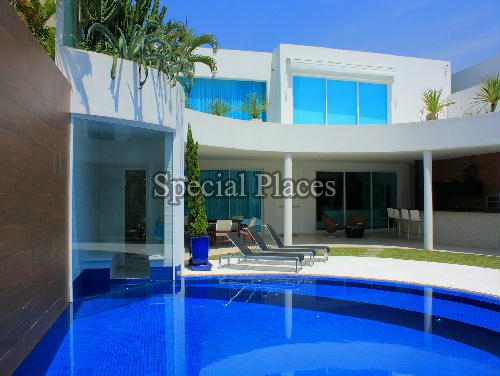 Conheça FACHADA do imóvel - Casa À Venda no Condomínio Barra, Sernambetiba Jardim Marapendi - Barra da Tijuca - Rio de Janeiro - RJ - BAC5195 - 3 FACHADA
