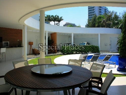 Conheça VARANDA 2 do imóvel - Casa À Venda no Condomínio Barra, Sernambetiba Jardim Marapendi - Barra da Tijuca - Rio de Janeiro - RJ - BAC5195 - 5 VARANDA 2
