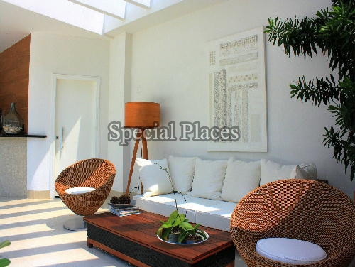 Conheça VARANDA 4 do imóvel - Casa À Venda no Condomínio Barra, Sernambetiba Jardim Marapendi - Barra da Tijuca - Rio de Janeiro - RJ - BAC5195 - 7 VARANDA 4