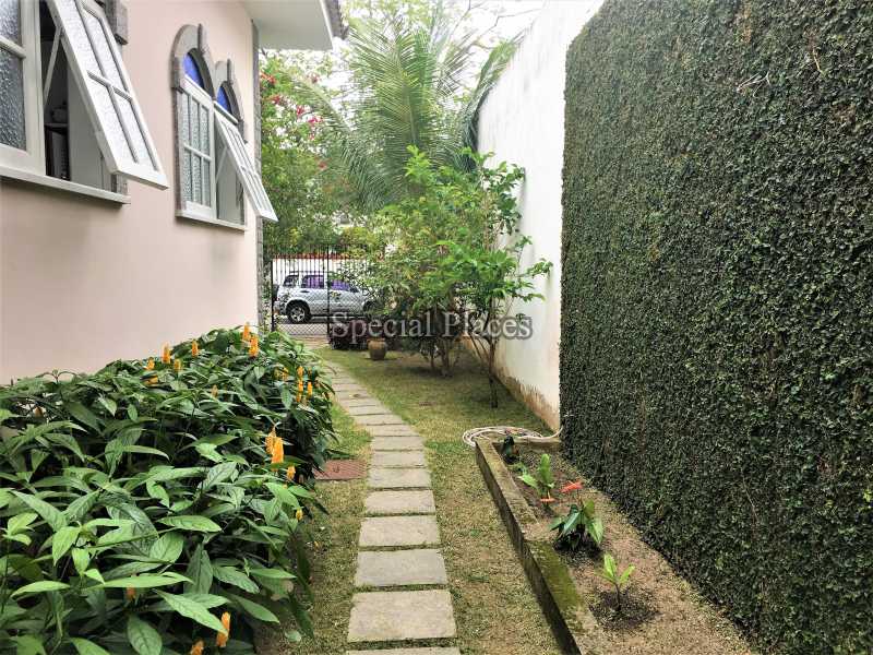 Conheça jardim do imóvel - Casa À Venda no Condomínio Barra, Barrinha, Amaba - Barra da Tijuca - Rio de Janeiro - RJ - BAC5254 - 30 jardim