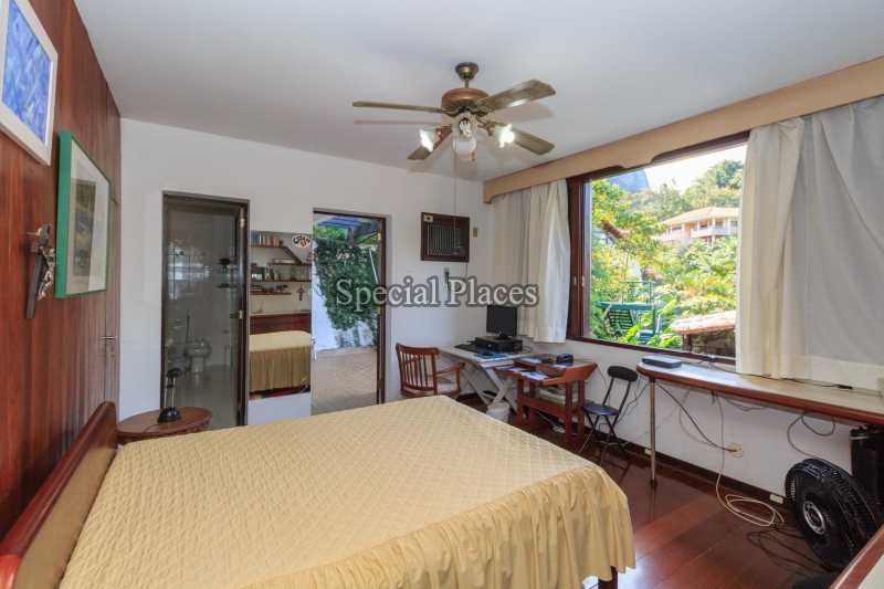 Conheça SUITE COM VARANDA do imóvel - Casa À Venda no Condomínio Joatinga - Joá - Rio de Janeiro - RJ - BAC5390 - 18 SUITE COM VARANDA