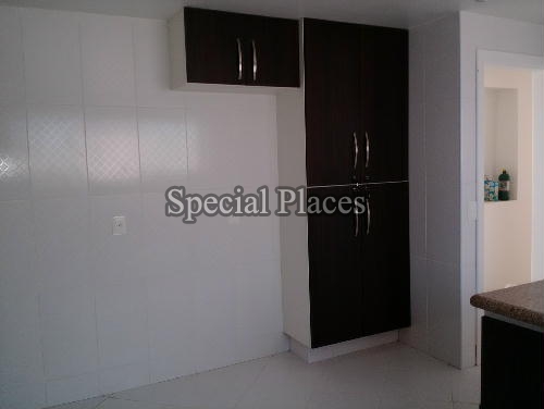 Conheça COZINHA do imóvel - Casa em Condomínio Recreio, Parque das Palmeiras, Recreio dos Bandeirantes, Rio de Janeiro, RJ À Venda, 5 Quartos, 289m² - BAC5589 - 10 COZINHA