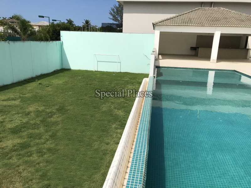 Conheça CAMPO DE FUTEBOL / PISCINA do imóvel - Casa em Condomínio Barra, Malibu, Barra da Tijuca, Rio de Janeiro, RJ À Venda, 5 Quartos, 2000m² - BAC5596 - 7 CAMPO DE FUTEBOL / PISCINA