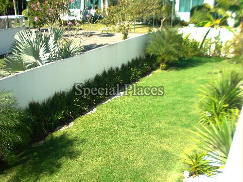 Conheça JARDIM LATERAL do imóvel - Casa À Venda no Condomínio Itanhangá, Reserva - Itanhangá - Rio de Janeiro - RJ - BAC5722 - 8 JARDIM LATERAL