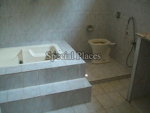 Conheça BANHEIRO SUITER do imóvel - Casa em Condomínio São Conrado, São Conrado, Rio de Janeiro, RJ À Venda, 5 Quartos, 400m² - BAC5755 - 15 BANHEIRO SUITER