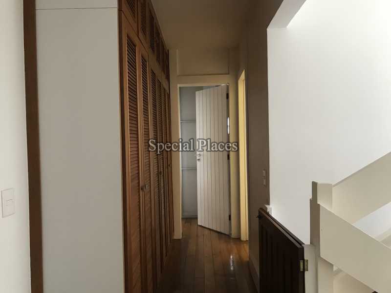 Conheça 15_corredor do imóvel - Casa em Condomínio São Conrado, Povoado das Canoas, São Conrado, Rio de Janeiro, RJ À Venda, 4 Quartos, 238m² - BAC941 - 16 15_corredor