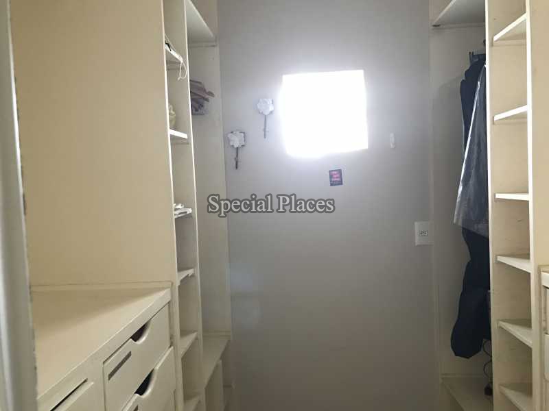 Conheça 23_a_closet_suite_master do imóvel - Casa em Condomínio São Conrado, Povoado das Canoas, São Conrado, Rio de Janeiro, RJ À Venda, 4 Quartos, 238m² - BAC941 - 24 23_a_closet_suite_master