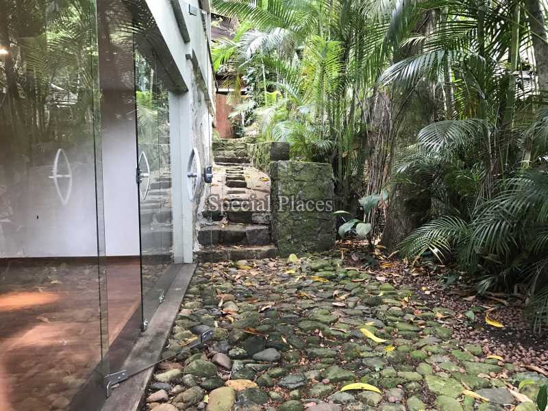 Conheça 29_jardim_a do imóvel - Casa em Condomínio São Conrado, Povoado das Canoas, São Conrado, Rio de Janeiro, RJ À Venda, 4 Quartos, 238m² - BAC941 - 30 29_jardim_a