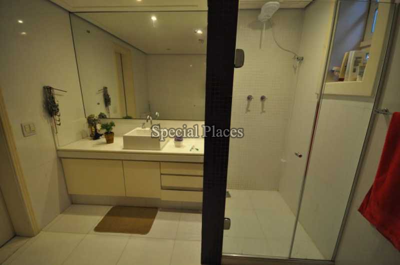 Conheça BANHEIRO SUITE 2 do imóvel - Casa em Condomínio Barra, Santa Marina, Barra da Tijuca, Rio de Janeiro, RJ À Venda, 5 Quartos, 500m² - BAC1123 - 24 BANHEIRO SUITE 2