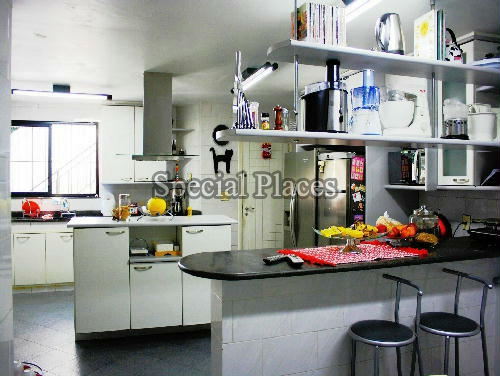 Conheça COZINHA do imóvel - Casa em Condomínio Joatinga, Joá, Rio de Janeiro, RJ Para Alugar, 4 Quartos, 950m² - LOC1014 - 23 COZINHA