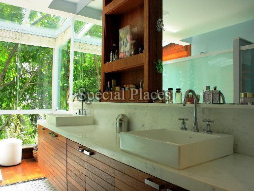 Conheça BANHEIRO MASTER do imóvel - Casa em Condomínio São Conrado, Pedra Bonita, São Conrado, Rio de Janeiro, RJ Para Alugar, 4 Quartos, 1000m² - LOC1028 - 24 BANHEIRO MASTER