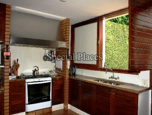 Conheça COZINHA do imóvel - Casa em Condomínio São Conrado, Pedra Bonita, São Conrado, Rio de Janeiro, RJ Para Alugar, 4 Quartos, 1000m² - LOC1028 - 19 COZINHA