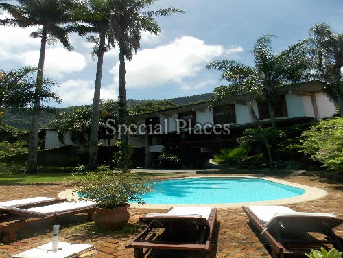 Conheça FACHADA 2 do imóvel - Casa em Condomínio Itanhangá, Greenwood Park, Itanhangá, Rio de Janeiro, RJ Para Alugar, 4 Quartos, 760m² - LOC1031 - 3 FACHADA 2