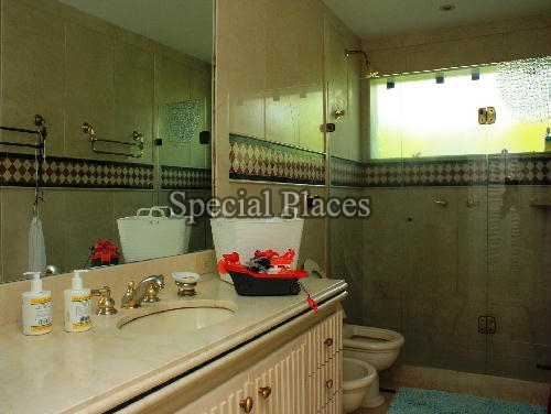 Conheça BANHEIRO6 do imóvel - Casa em Condomínio 6 quartos para alugar Barra da Tijuca, Rio de Janeiro - R$ 5.000 - LOC1033 - 27 BANHEIRO6 - Casa em Condomínio 6 quartos para alugar Barra da Tijuca, Rio de Janeiro - R$ 5.000 - LOC1033 - 27