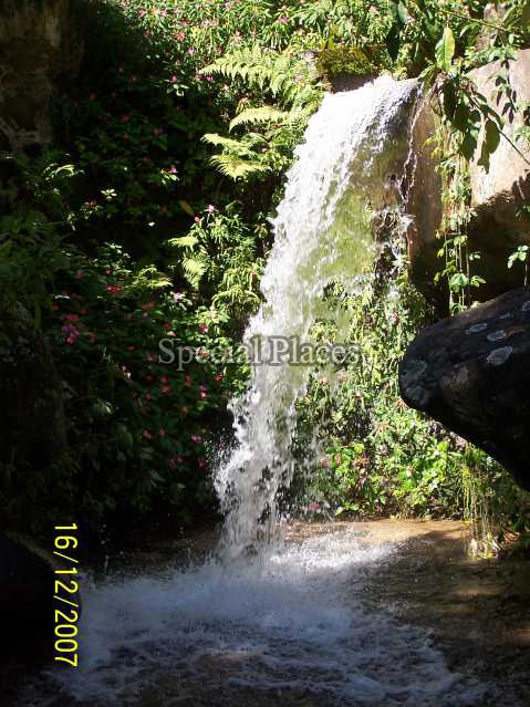 Conheça CACHOEIRA CONDOMINIO do imóvel - Casa em Condomínio Itanhangá, Verde Vale, Itanhangá, Rio de Janeiro, RJ Para Alugar, 2 Quartos, 180m² - LOC1037 - 25 CACHOEIRA CONDOMINIO