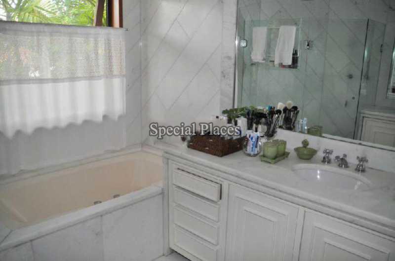 Conheça 23998 do imóvel - Casa em Condomínio Barra, Sernambetiba Jardim Marapendi, Barra da Tijuca, Rio de Janeiro, RJ À Venda, 4 Quartos, 700m² - BAC5775 - 15 23998
