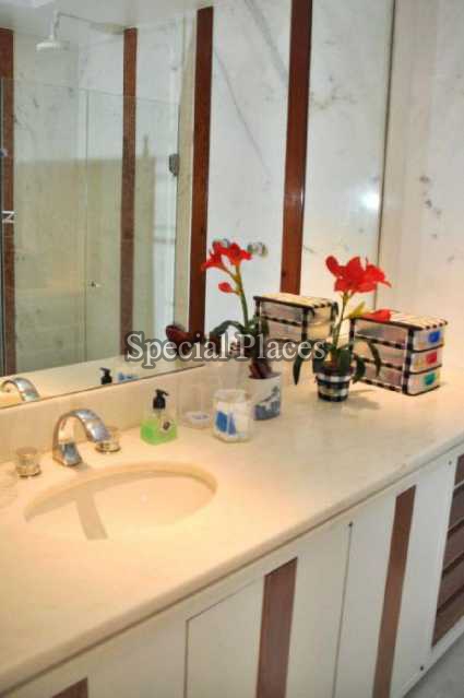 Conheça 23990 do imóvel - Casa em Condomínio Barra, Sernambetiba Jardim Marapendi, Barra da Tijuca, Rio de Janeiro, RJ À Venda, 4 Quartos, 700m² - BAC5775 - 17 23990