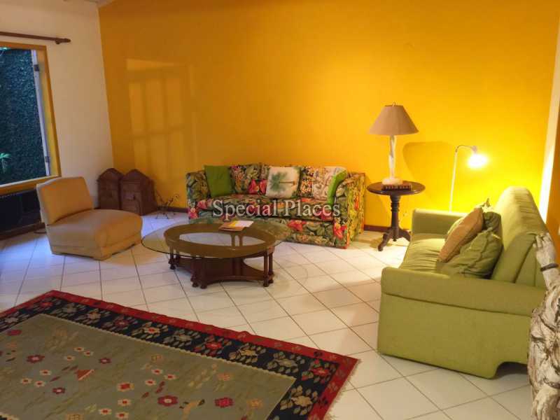 Conheça SALAO do imóvel - Casa Barra da Tijuca, Rio de Janeiro, RJ Para Alugar, 250m² - LOC1056 - 9 SALAO