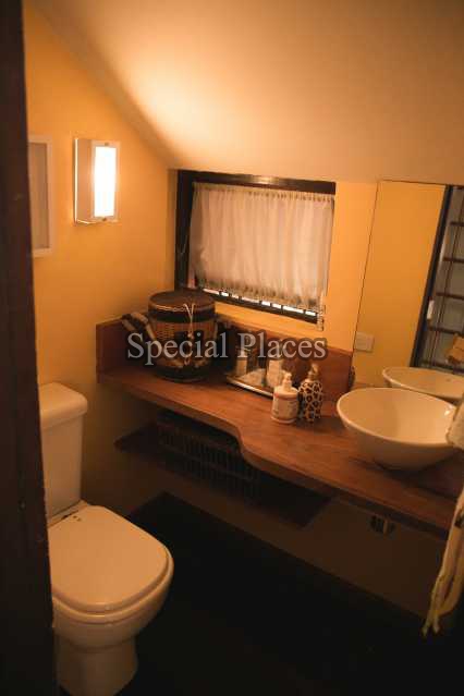 Conheça 26banheiro do imóvel - Casa em Condomínio Joatinga, Joá, Rio de Janeiro, RJ Para Alugar, 7 Quartos, 500m² - LOC1048 - 27 26banheiro