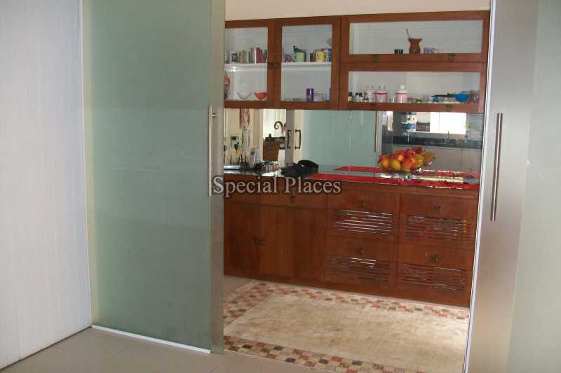 Conheça Cozinha do imóvel - Casa À Venda no Condomínio Recreio, Maramar - Recreio dos Bandeirantes - Rio de Janeiro - RJ - BAC5842 - 16 Cozinha