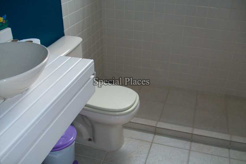 Conheça Banheiro (sótão) do imóvel - Casa À Venda no Condomínio Recreio, Maramar - Recreio dos Bandeirantes - Rio de Janeiro - RJ - BAC5842 - 31 Banheiro (sótão)