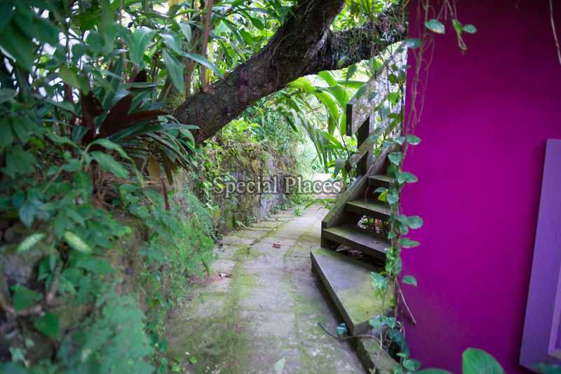 Conheça CORREDOR EXTERNO do imóvel - Casa À Venda no Condomínio São Conrado, Povoado das Canoas - São Conrado - Rio de Janeiro - RJ - BAC5887 - 4 CORREDOR EXTERNO