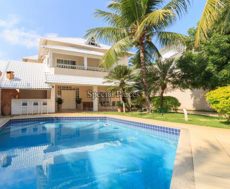 Conheça FACHADA do imóvel - Casa À Venda no Condomínio Barra, Núcleo das Mansões - Barra da Tijuca - Rio de Janeiro - RJ - BAC5910 - 1 FACHADA