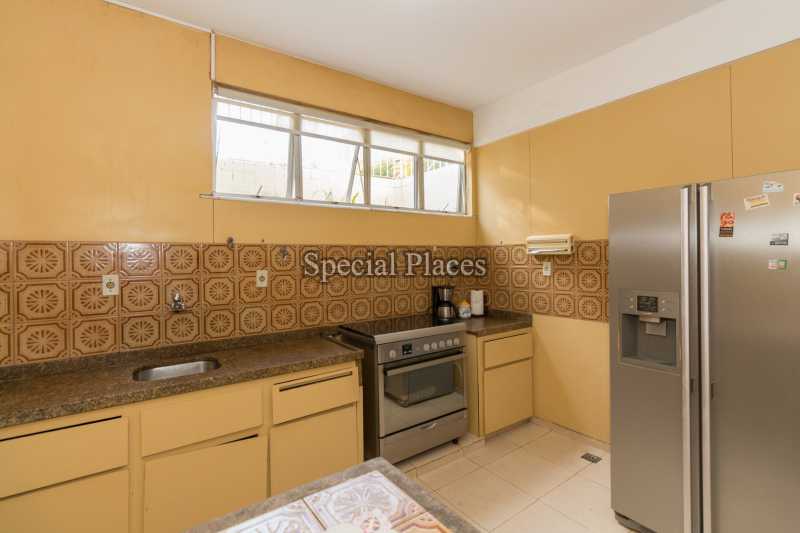 Conheça COZINHA do imóvel - Casa À Venda no Condomínio Itanhangá, Jardim - Itanhangá - Rio de Janeiro - RJ - BAC5911 - 13 COZINHA