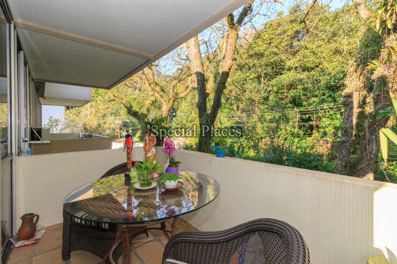 Conheça VARANDA SUITE MASTER do imóvel - Casa À Venda no Condomínio Itanhangá, Jardim - Itanhangá - Rio de Janeiro - RJ - BAC5911 - 30 VARANDA SUITE MASTER