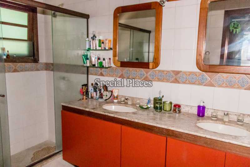 Conheça BANHEIRO do imóvel - Casa em Condomínio 3 quartos para alugar Itanhangá, Rio de Janeiro - LOC1068 - 18 BANHEIRO