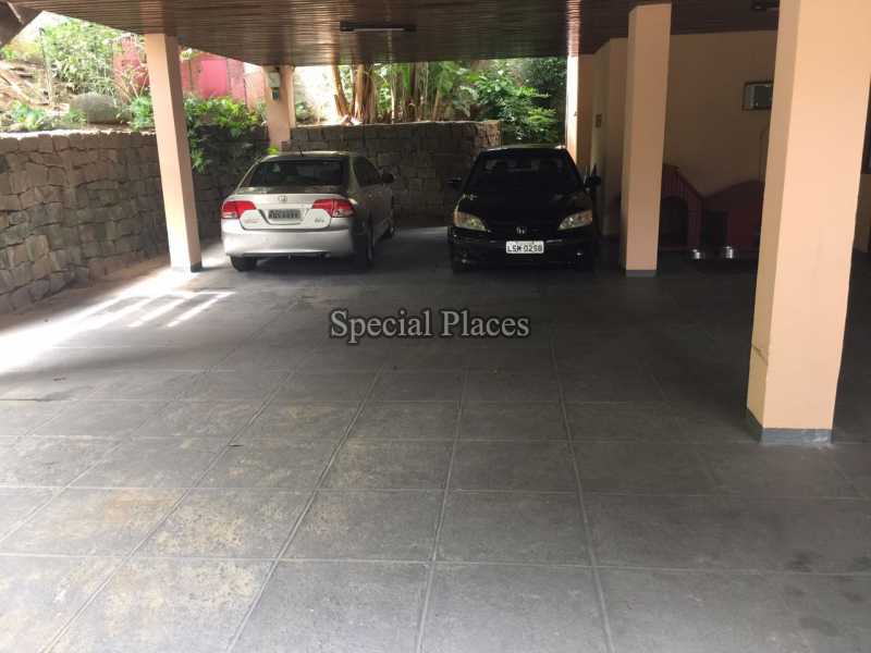 Conheça GARAGEM do imóvel - Casa em Condomínio Itanhangá, Greenwood Park, Itanhangá, Rio de Janeiro, RJ Para Alugar, 5 Quartos, 600m² - LOC1069 - 19 GARAGEM