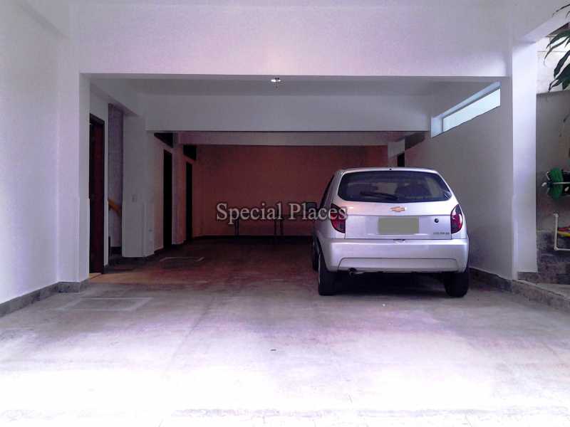 Conheça GARAGEM 4 CARROS do imóvel - Casa em Condomínio 4 quartos para alugar Itanhangá, Rio de Janeiro - R$ 18.000 - LOC1070 - 27 GARAGEM 4 CARROS